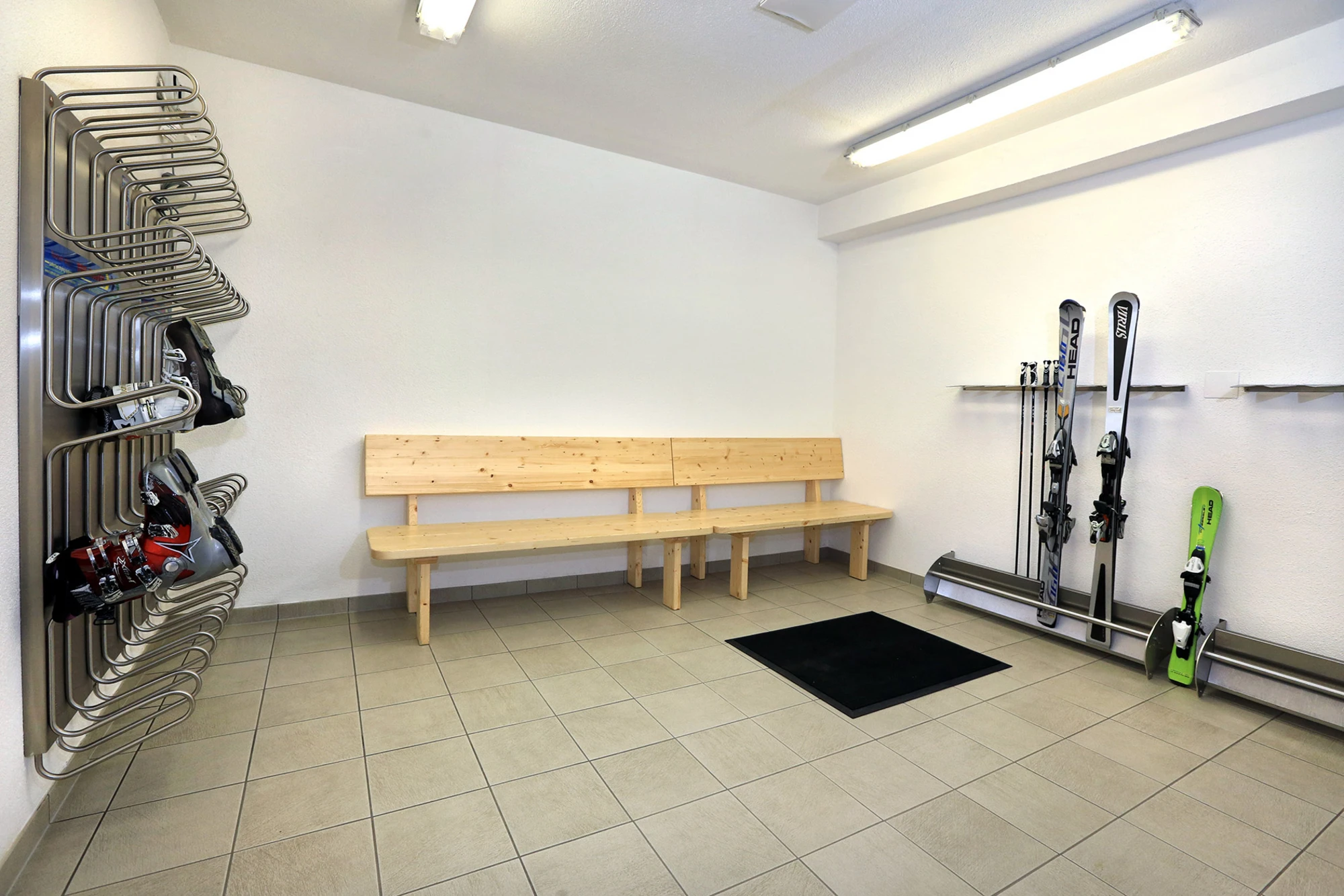 Skiraum Appartement Oskar Sölden Skiraum Appartement Oskar Sölden