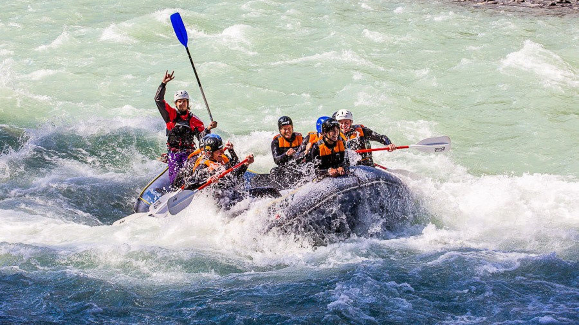 [Translate to Englisch:] Rafting im Ötztal