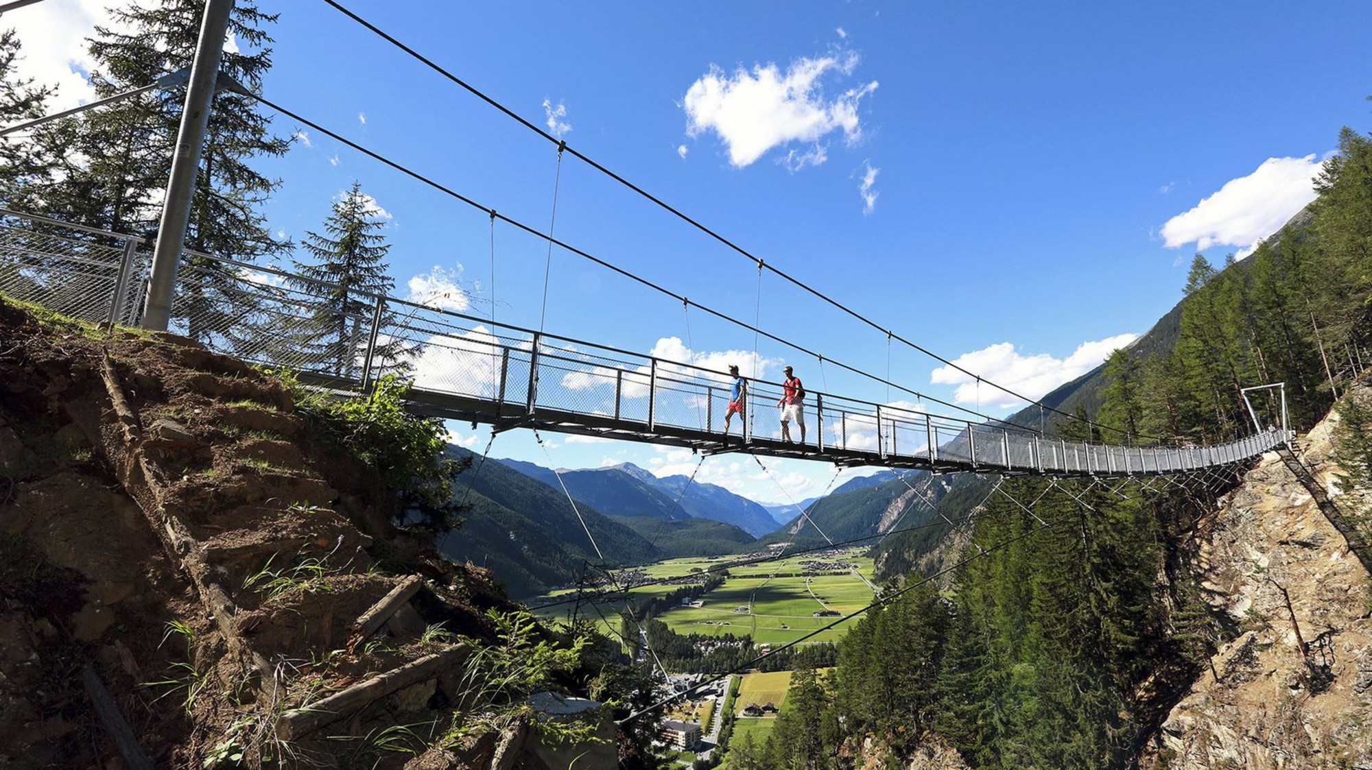 [Translate to Englisch:] Hängebrücke Längenfeld